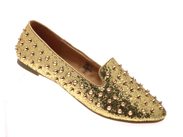 studded pumps flat